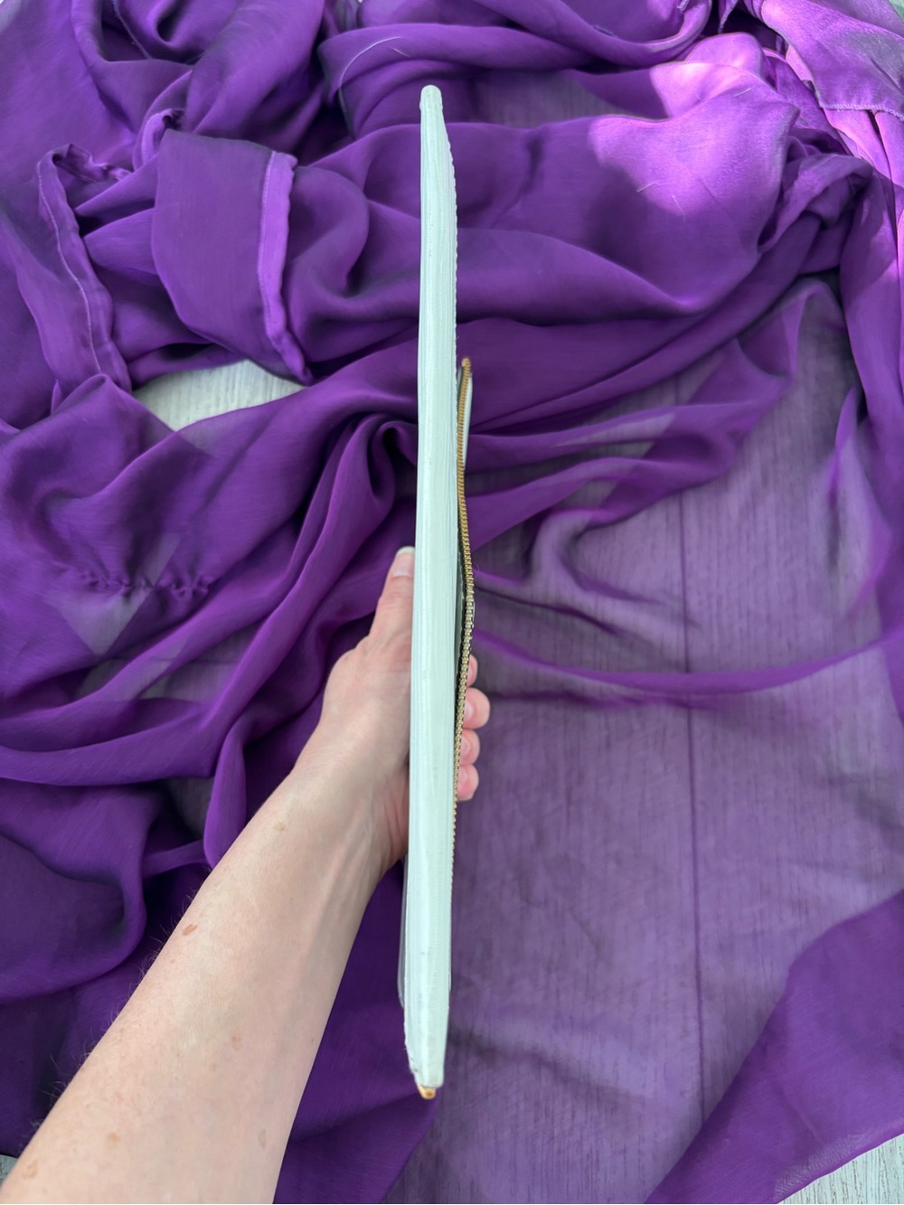 Rebecca Minkoff Leo envelope clutch with zipper detail. GUC. - Picture 9 of 13